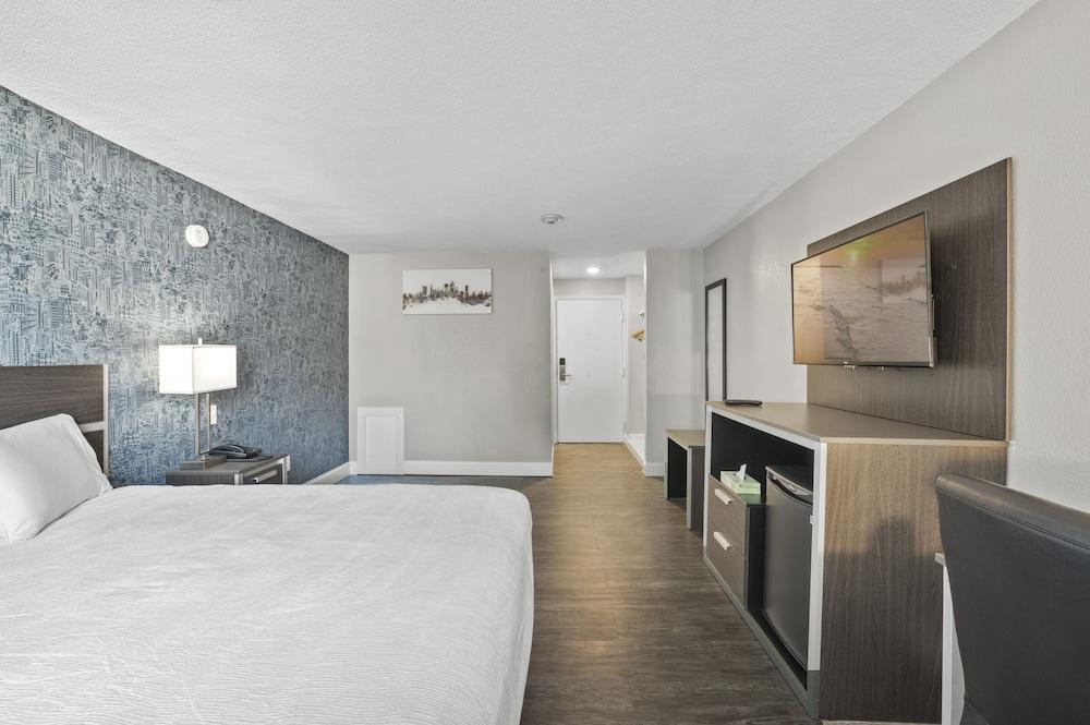 מלון Super 8 By Wyndham Watertown/Cambridge/Boston Area מראה חיצוני תמונה