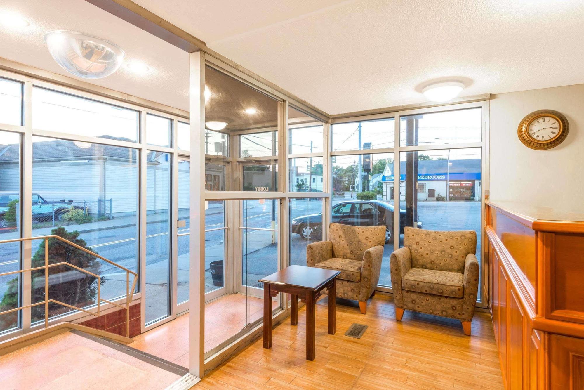 מלון Super 8 By Wyndham Watertown/Cambridge/Boston Area מראה חיצוני תמונה