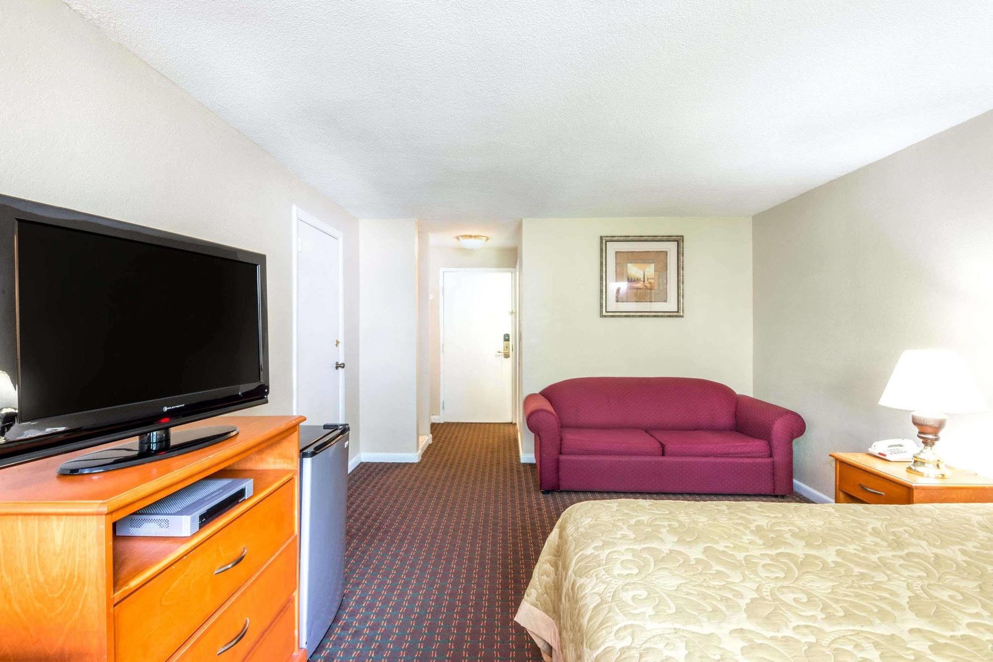 מלון Super 8 By Wyndham Watertown/Cambridge/Boston Area מראה חיצוני תמונה
