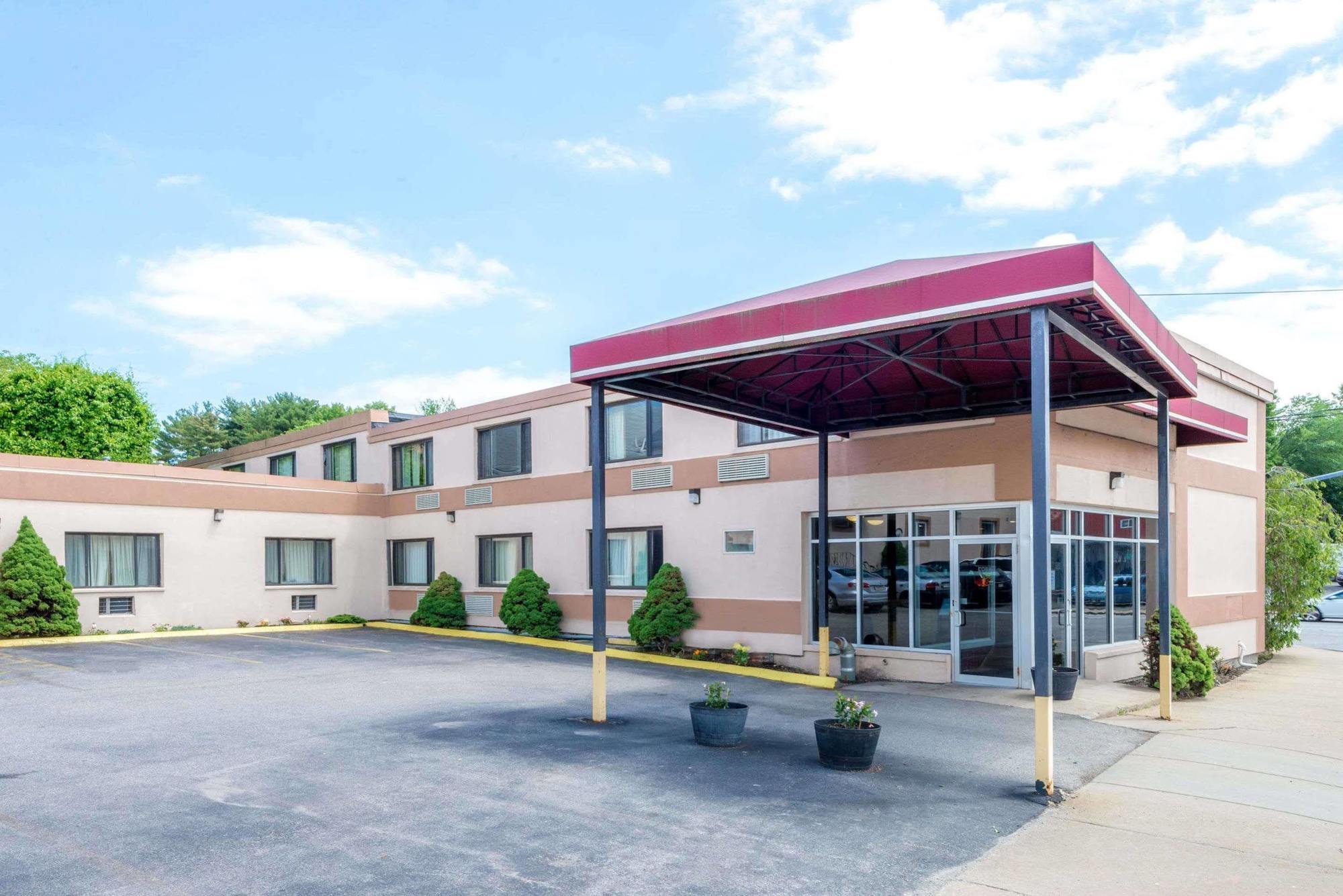 מלון Super 8 By Wyndham Watertown/Cambridge/Boston Area מראה חיצוני תמונה